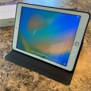 iPad 32GB